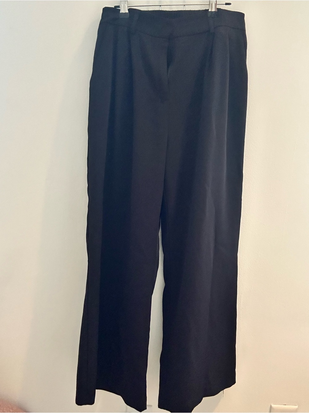 Women’s Black Wide-Leg Dress Pants